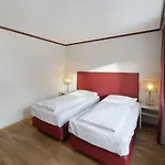 Ambassador Parkhotel 3*