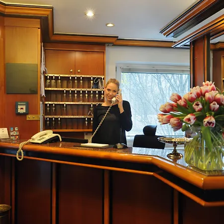 Hotel Ambassador Parkhotel 3*