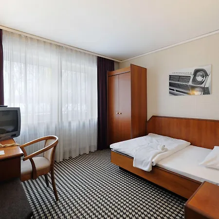 Отель Ambassador Parkhotel 3*