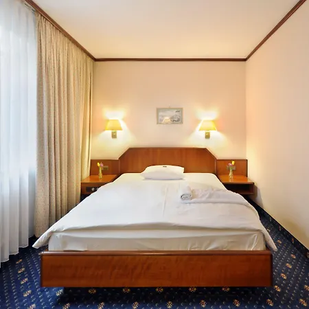 Ambassador Parkhotel