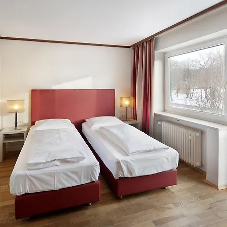 Ambassador Parkhotel 3* München