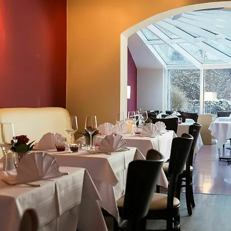 Ambassador Parkhotel Szálloda 3*