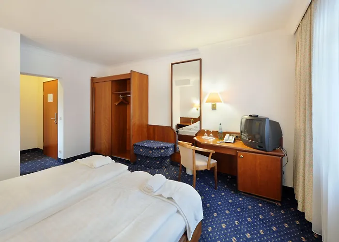 Hotel Ambassador Parkhotel 3*