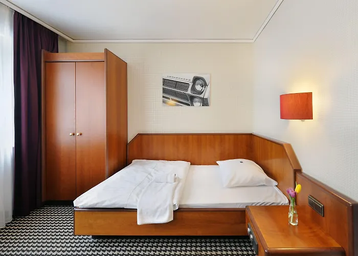 Ambassador Parkhotel München