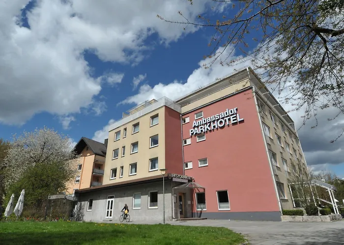Ambassador Parkhotel 3*