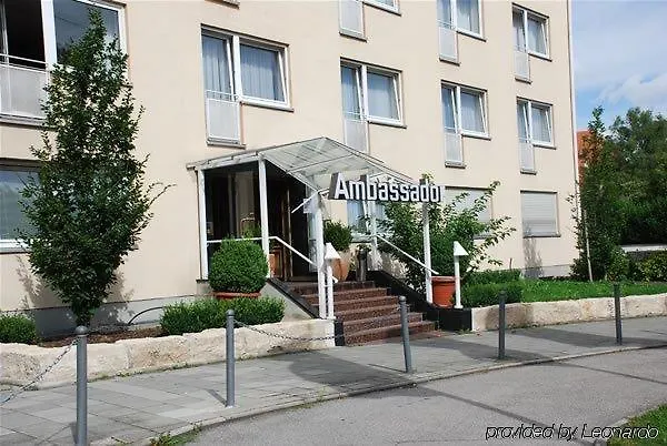 Ambassador Parkhotel 3* Munique