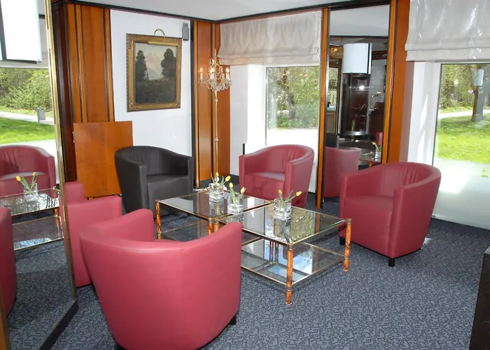 Ambassador Parkhotel Hotel 3*