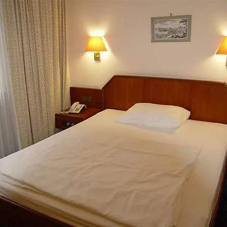 Ambassador Parkhotel