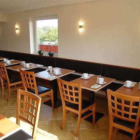 Hotel Ambassador Parkhotel 3*