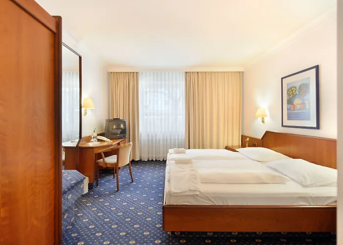 Ambassador Parkhotel Отель