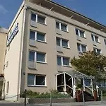 Ambassador Parkhotel 3*