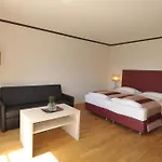 安巴赛德公园酒店 3*
