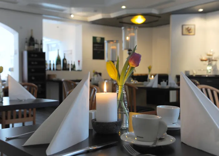 מלון Ambassador Parkhotel 3*
