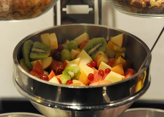 מלון Ambassador Parkhotel 3*