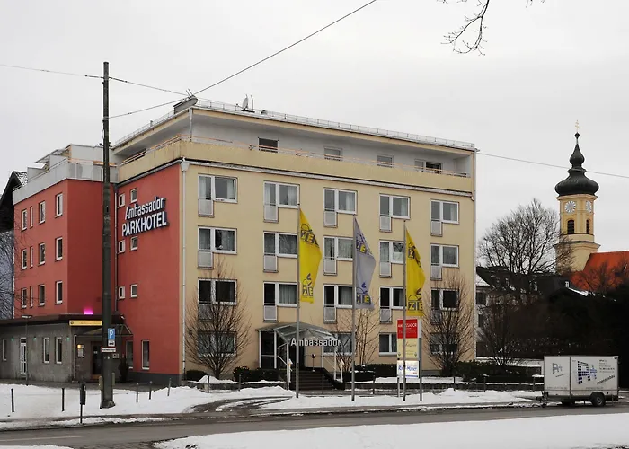 Ambassador Parkhotel 3*